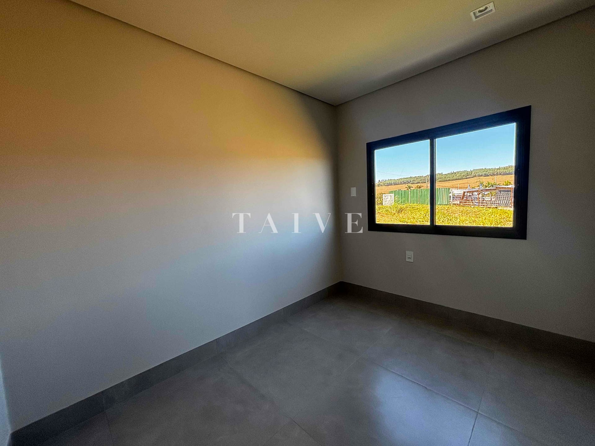 Chácara à venda com 3 quartos, 189m² - Foto 13