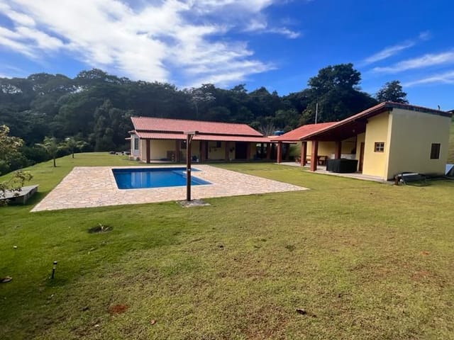 Chácara com 2790m² 4 quartos e 2 banheiros, à venda, no bairro Tenentes em Extrema