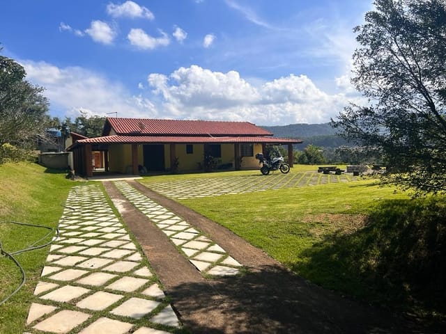 Chácara com 2790m² 4 quartos e 2 banheiros, à venda, no bairro Tenentes em Extrema