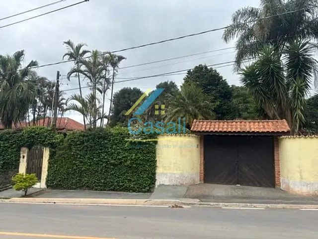 Chácara com 2500m² 2 quartos e 4 banheiros, à venda, no bairro Planalto Verde em São Roque