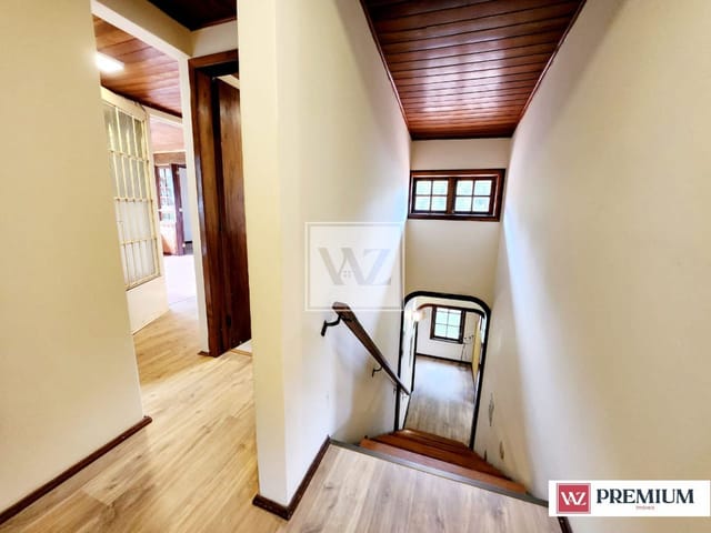 Chácara com 5000m² 4 quartos e 3 banheiros, à venda, no bairro Jardim Carvalho em Ponta Grossa