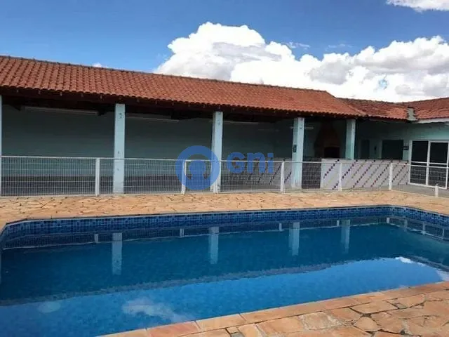 Chácara com 2000m² 5 quartos e 6 banheiros, à venda, no bairro RECANTO RIO VERDE em Araçoiaba Da Serra