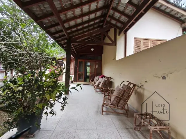 Chácara com 3140m² 5 quartos e 5 banheiros, à venda, no bairro Jardim Novo Embu em Embu das Artes