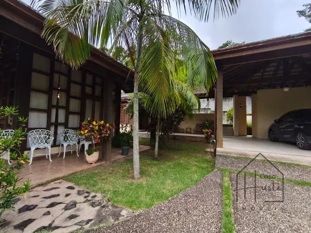 Chácara com 3140m² 5 quartos e 5 banheiros, à venda, no bairro Jardim Novo Embu em Embu das Artes