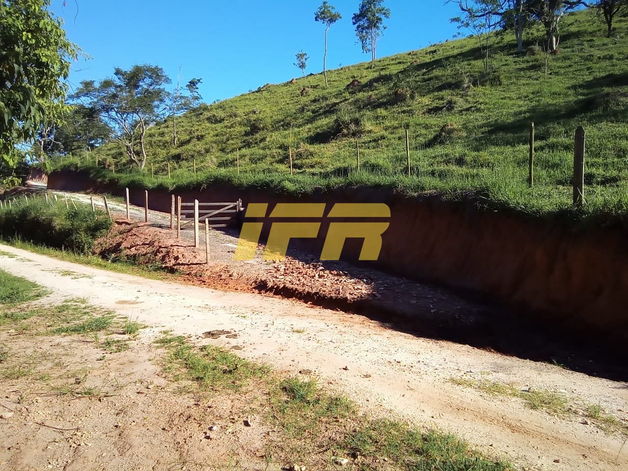 Sítio, 2 quartos, 8 hectares - Foto 2