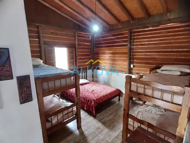 Chácara com 2000m² 2 quartos e 2 banheiros, à venda, no bairro Jardim Colônia em Jacareí