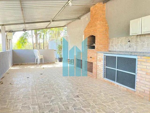 Chácara com 2300m² 2 quartos e 5 banheiros, à venda, no bairro Recanto Sabia em Caldas