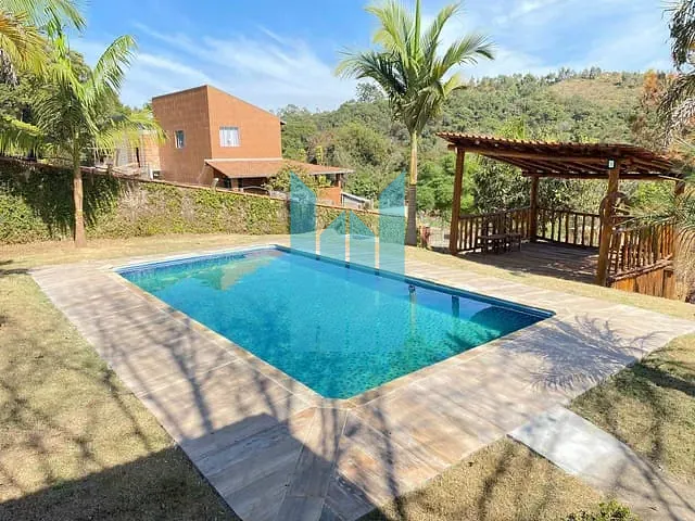 Chácara com 2300m² 2 quartos e 5 banheiros, à venda, no bairro Recanto Sabia em Caldas