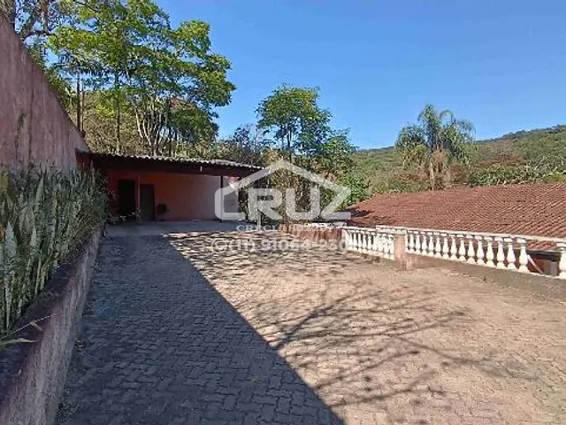 Chácara com 2700m² 4 quartos e 2 banheiros, à venda, no bairro Pedra Vermelha (Terra Preta) em Mairiporã
