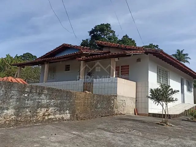 Chácara 3 quartos e 1 banheiro, à venda, no bairro Chácaras Poços de Caldas em Poços de Caldas