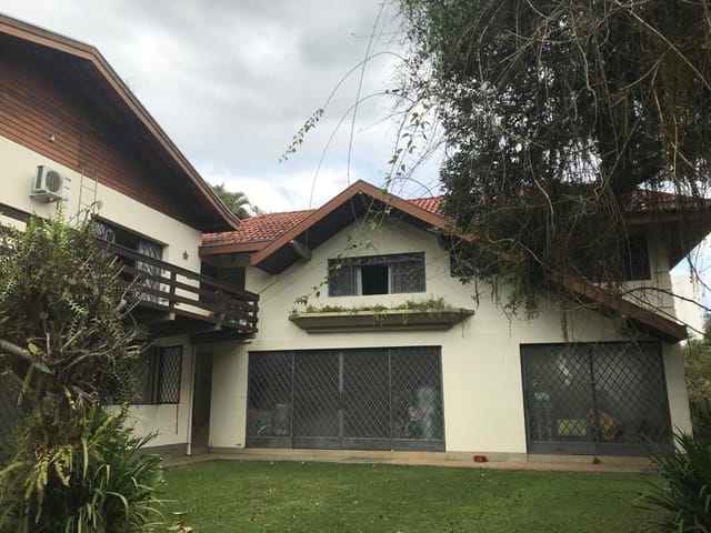 Foto do Chácara - Chácara com 5 dormitórios, 2786 m² - venda por R$ 1.700.000,00 ou aluguel por R$ 8.191,60/mês - Jardim Uirá - São José dos Campos/SP | RUSSI IMÓVEIS