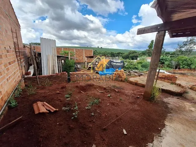 Chácara com 1650m² 1 quarto e 2 banheiros, à venda, no bairro Tomateiros em Guaxupé