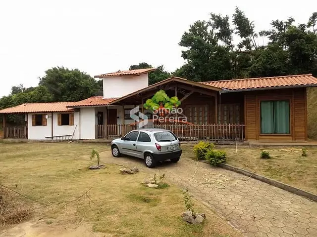 Chácara 4 quartos e 4 banheiros, à venda, no bairro Balança em Simão Pereira
