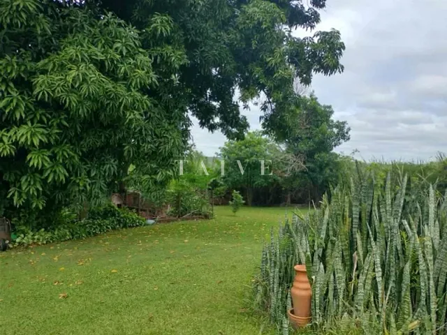 Chácara com 3000m² 3 quartos e 2 banheiros, à venda, no bairro Shangri-lá em Londrina