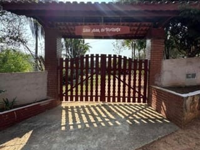 Chácara com 6000m² 2 quartos e 3 banheiros, à venda, no bairro Pessegueiro em Extrema