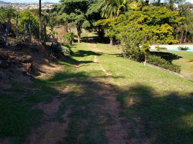 Chácara com 22000m² 4 quartos e 1 banheiro, para alugar, no bairro Jardim Guanabara em São João da Boa Vista