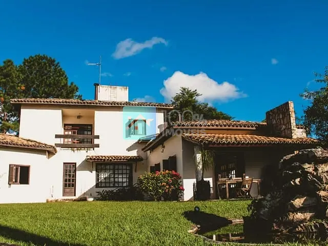 Chácara com 300m² 3 quartos e 4 banheiros, à venda, no bairro Chácaras Condomínio Recanto Pássaros II em Jacareí