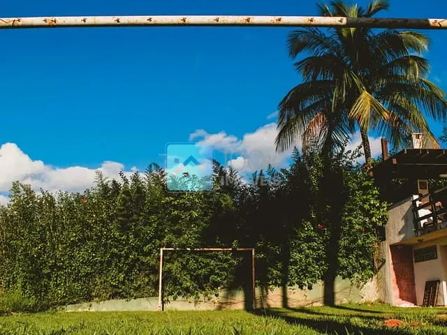 Chácara com 300m² 3 quartos e 4 banheiros, à venda, no bairro Chácaras Condomínio Recanto Pássaros II em Jacareí