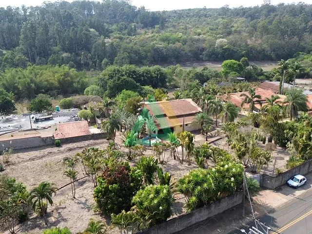 Chácara com 7000m² 6 quartos e 3 banheiros, à venda ou para alugar, no bairro Moji Mirim em Mogi Mirim