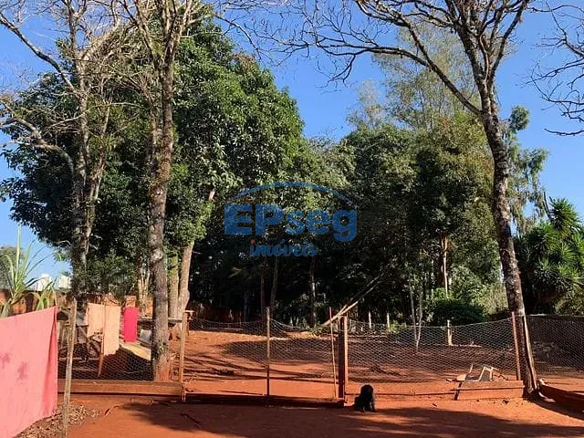 Chácara com 5238m² 1 quarto e 1 banheiro, à venda, no bairro Colonial em Londrina