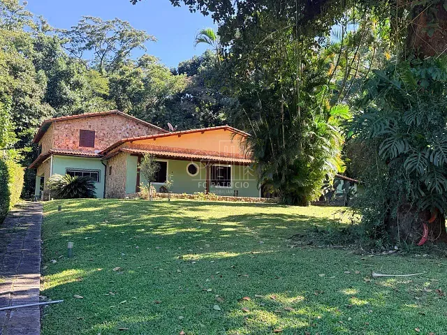 Chácara com 21962m² 8 quartos e 4 banheiros, à venda, no bairro Limoeiro em Guapimirim
