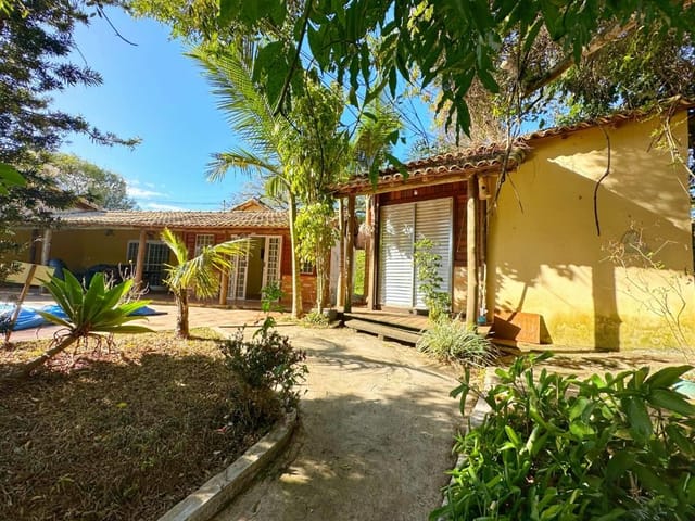 Chácara com 5000m² 3 quartos e 2 banheiros, à venda ou para alugar, no bairro Zona Rural  em Tatuí