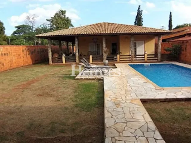 Chácara com 1549m² 4 quartos e 3 banheiros, à venda, no bairro Santa Terezinha em Paulínia