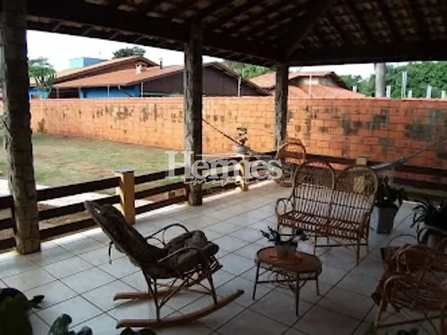 Chácara com 1549m² 4 quartos e 3 banheiros, à venda, no bairro Santa Terezinha em Paulínia