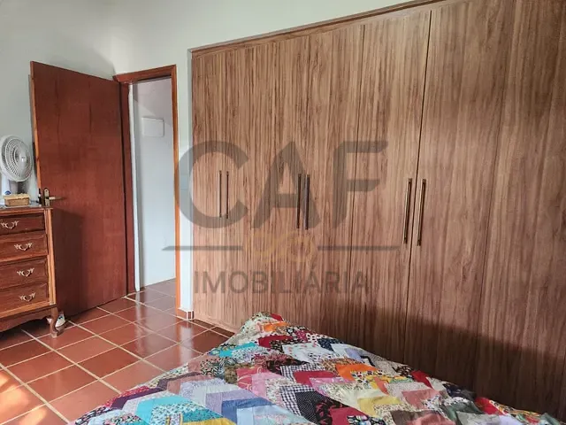 Chácara com 2317m² 3 quartos e 2 banheiros, à venda, no bairro Pinhalzinho em Holambra