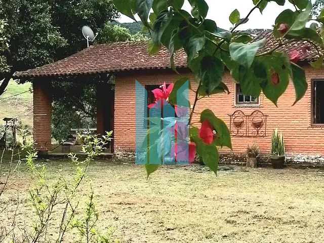 Chácara com 1870m² 3 quartos e 2 banheiros, à venda, no bairro Rio Verdinho em Caldas