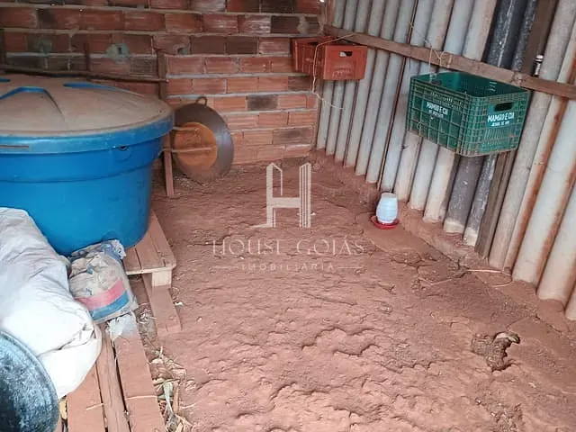 Chácara com 2000m² 2 quartos e 1 banheiro, à venda, no bairro Setor Central em Caturaí