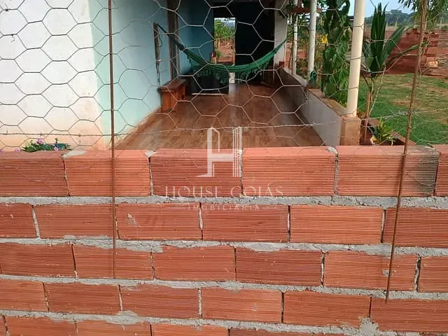 Chácara com 2000m² 2 quartos e 1 banheiro, à venda, no bairro Setor Central em Caturaí
