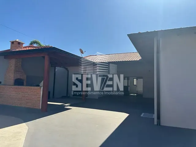 Chácara com 300m² 3 quartos e 2 banheiros, à venda, no bairro Vale do Igapó em Bauru