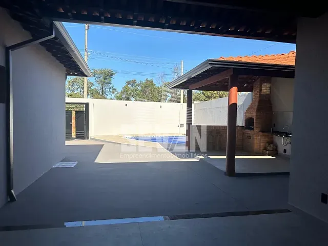 Chácara com 300m² 3 quartos e 2 banheiros, à venda, no bairro Vale do Igapó em Bauru