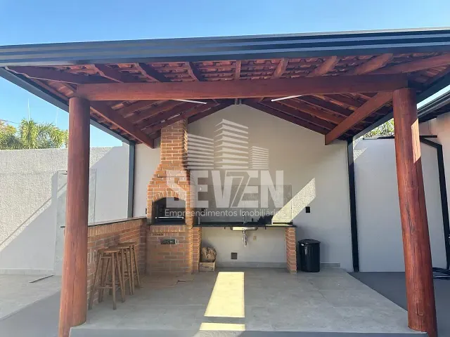 Chácara com 300m² 3 quartos e 2 banheiros, à venda, no bairro Vale do Igapó em Bauru