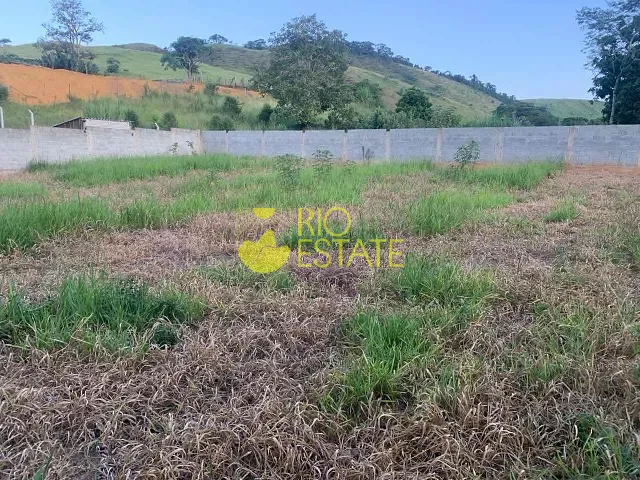 Chácara com 2600m² 1 quarto e 1 banheiro, à venda, no bairro Califórnia  em Barra do Piraí