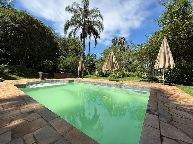 Chácara com 3000m² 2 quartos e 3 banheiros, à venda, no bairro Esperança em Londrina