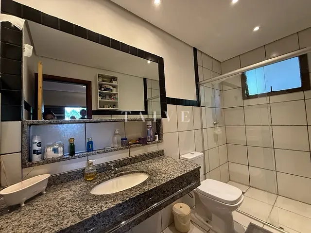 Chácara com 3000m² 2 quartos e 3 banheiros, à venda, no bairro Esperança em Londrina