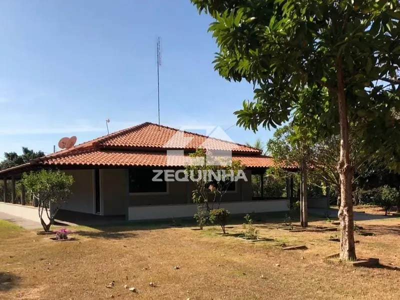 Sítio, 3 quartos, 5500 m² - Foto 1