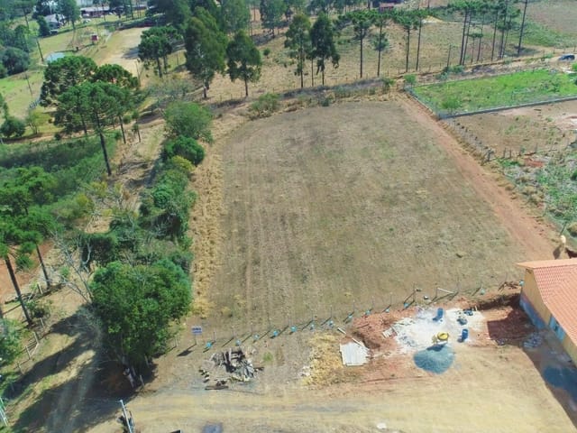 Chácara com 4000m², à venda, no bairro Periquitos em Ponta Grossa