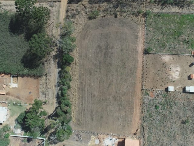 Chácara com 4000m², à venda, no bairro Periquitos em Ponta Grossa