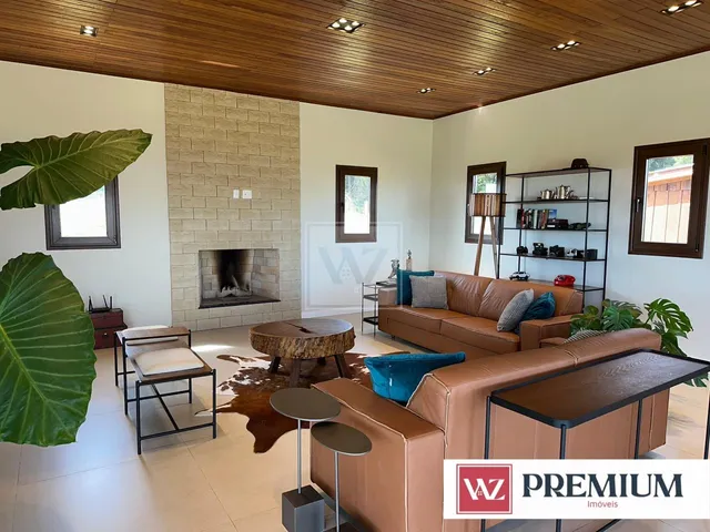 Chácara com 3850m² 3 quartos e 3 banheiros, à venda, no bairro Itaiacoca em Ponta Grossa