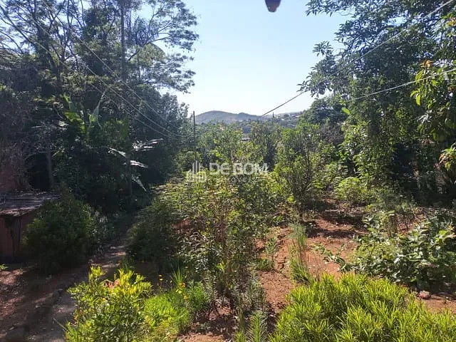 Chácara com 2600m² 7 quartos e 3 banheiros, à venda, no bairro Bortolan em Poços de Caldas