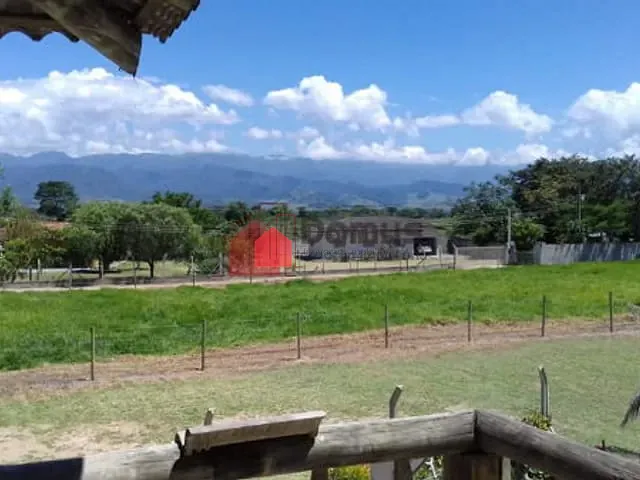 Chácara com 3000m², à venda, no bairro Massain em Pindamonhangaba
