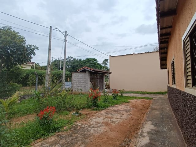 Chácara com 2100m² 4 quartos e 5 banheiros, à venda, no bairro PORTAL DE PIRAPORA em SALTO DE PIRAPORA