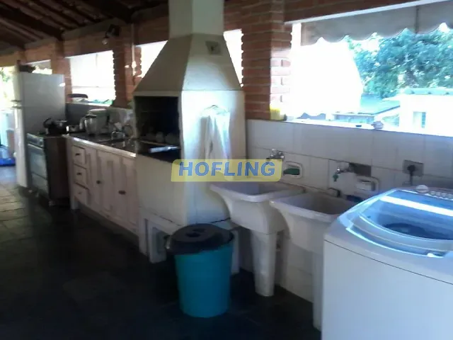 Chácara com 1350m² 3 quartos e 2 banheiros, à venda, no bairro Centro em Analândia