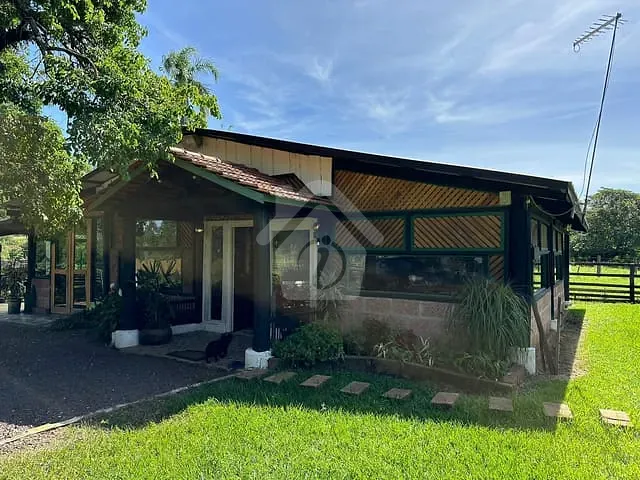 Chácara com 18000m² 3 quartos e 2 banheiros, à venda, no bairro Interior em Teutônia