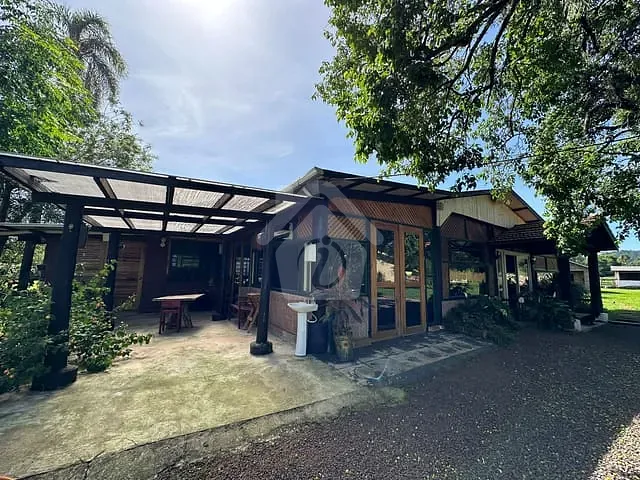 Chácara com 18000m² 3 quartos e 2 banheiros, à venda, no bairro Interior em Teutônia