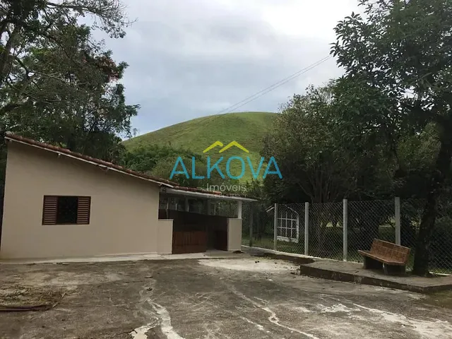Chácara com 3800m² 2 quartos e 2 banheiros, à venda, no bairro Buquirinha II em São José dos Campos