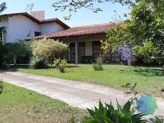 Chácara com 2120m² 3 quartos e 4 banheiros, à venda, no bairro Condomínio Haras São Luiz em Salto